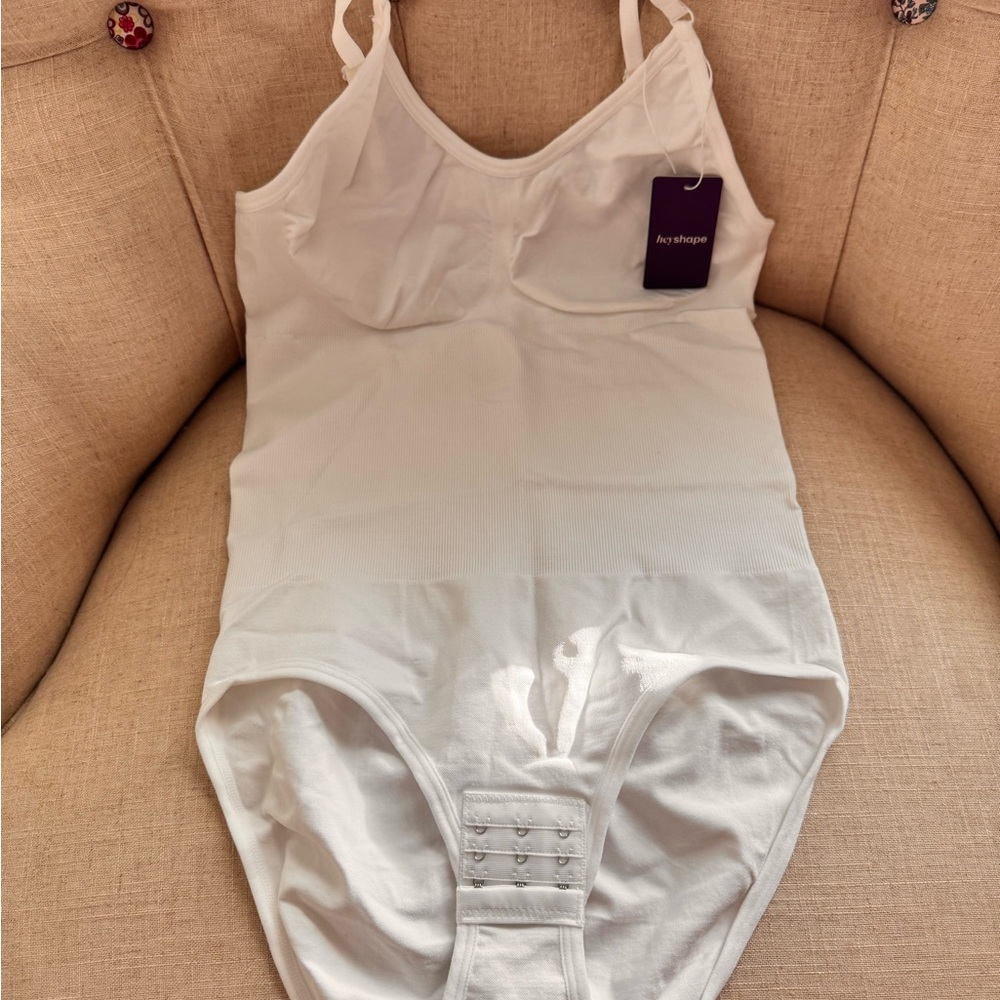 Hey shape White Women's Body shaper size L